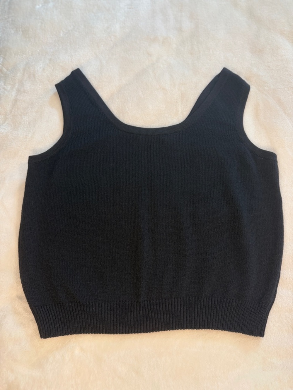 St. John Basics Black Santana Knit Shell Tank Top Scoop Neck Size M Vintage